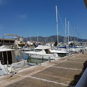https://marina-2-roses.catalonia-hotels.com